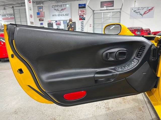 Used 2003 Chevrolet Corvette Z06 w/ Memory Package, 3 Drivers RWD image 13