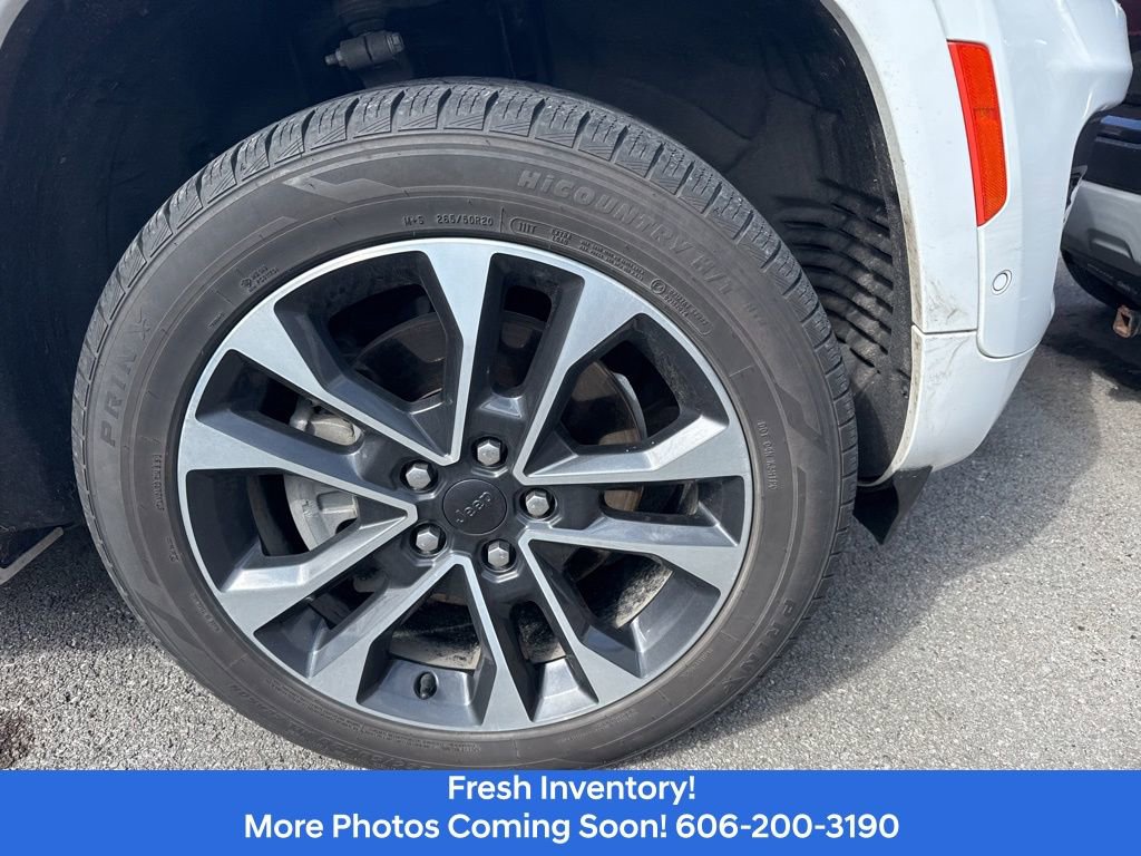 Used 2021 Jeep Grand Cherokee L Overland w/ Luxury Tech Group IV image 3