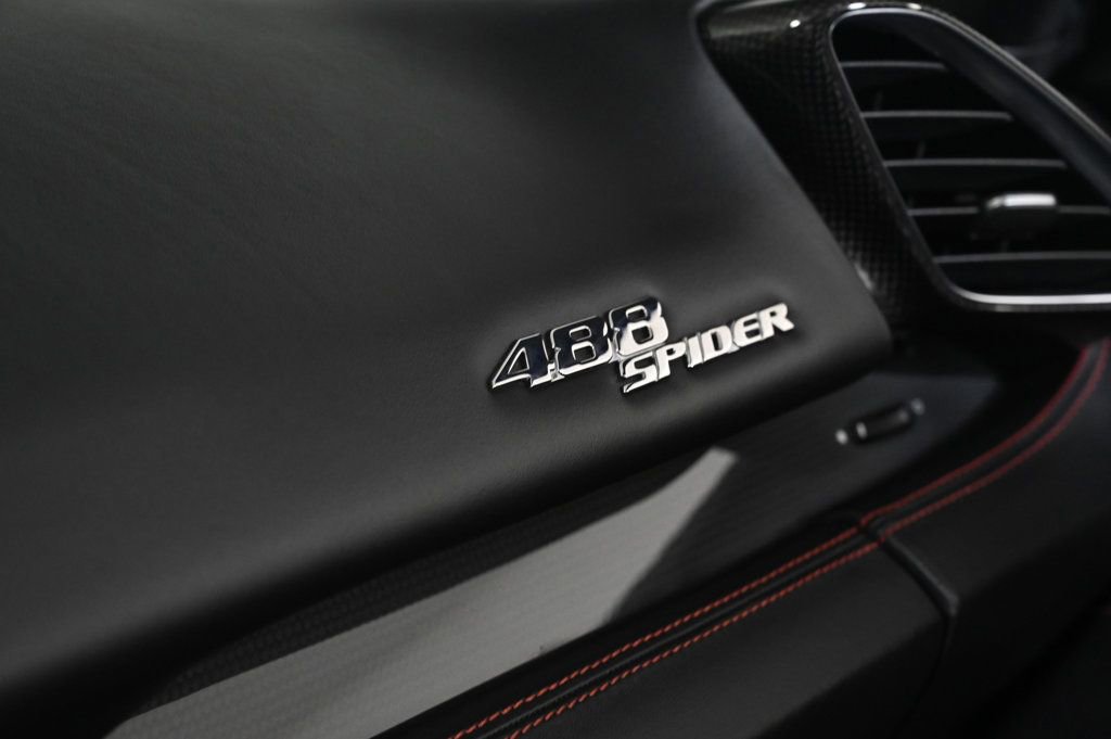 Used 2018 Ferrari 488 Spider image 21
