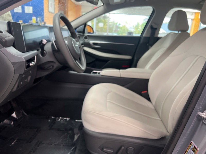 Used 2024 Hyundai Sonata SEL AWD/4WD image 16