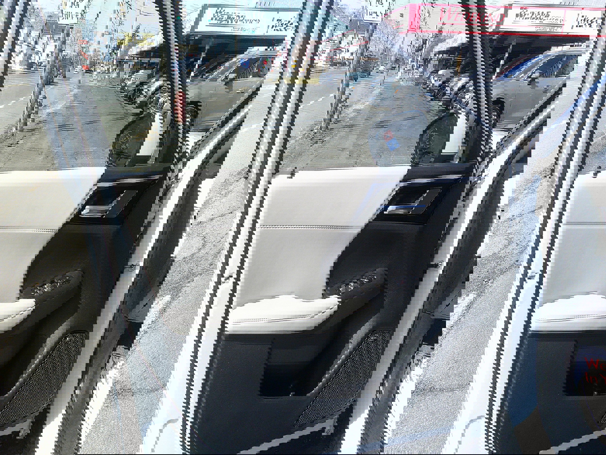 Used 2025 Mitsubishi Outlander SE image 15