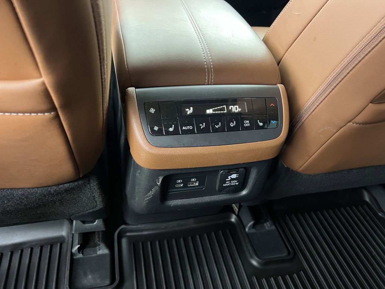 Certified 2024 Nissan Pathfinder Platinum FWD image 25