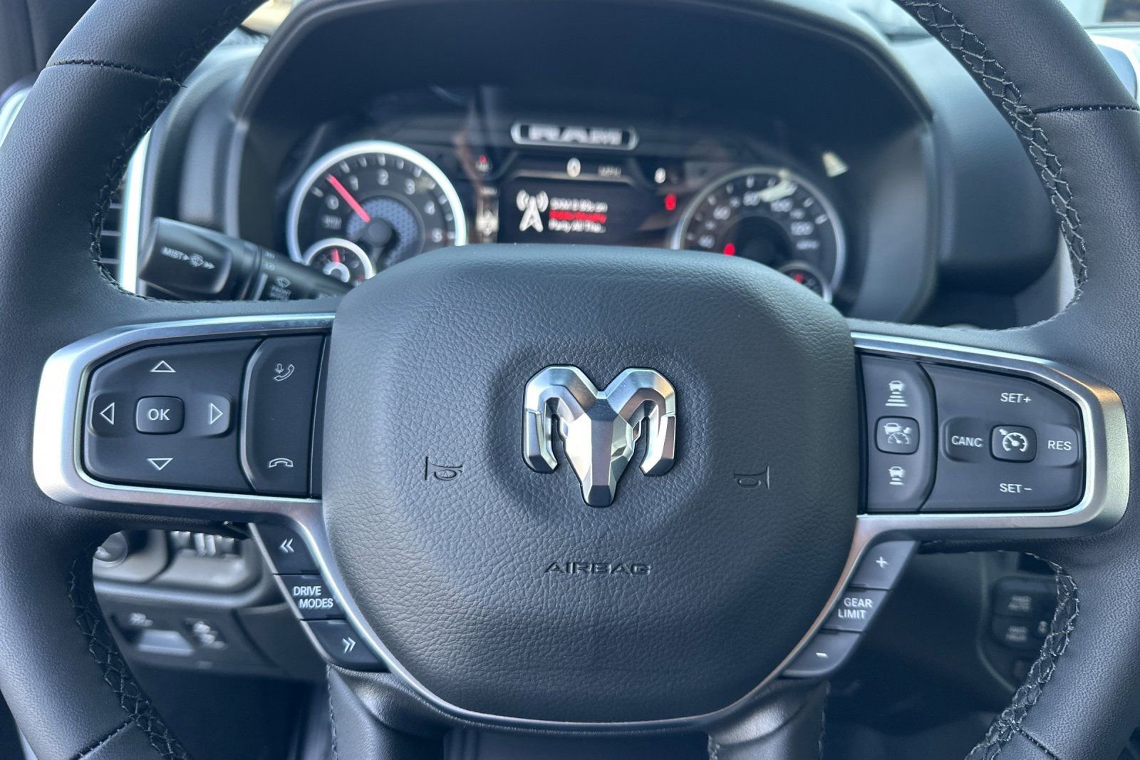 New 2026 RAM 1500 4x4 Crew Cab image 23