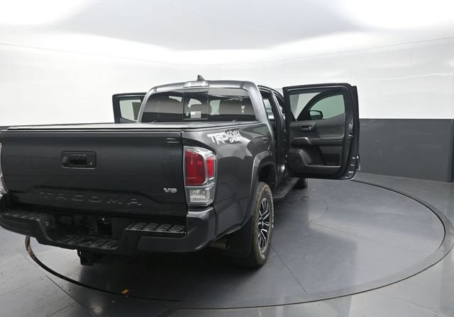 Used 2020 Toyota Tacoma TRD Sport w/ TRD Premium Sport Package AWD/4WD image 35