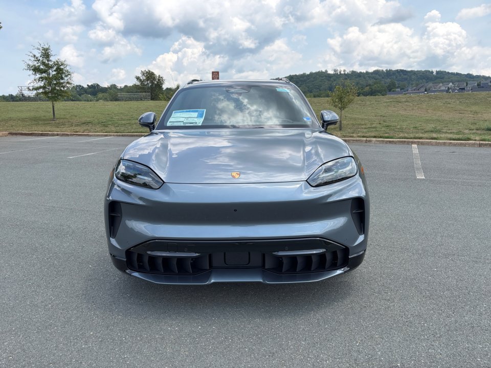 New 2026 Porsche Cayenne Electric AWD/4WD image 10
