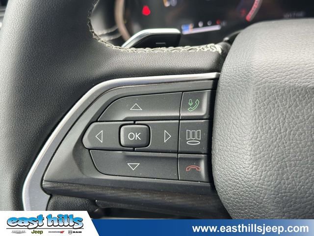Certified 2025 Jeep Grand Cherokee Altitude AWD/4WD image 31