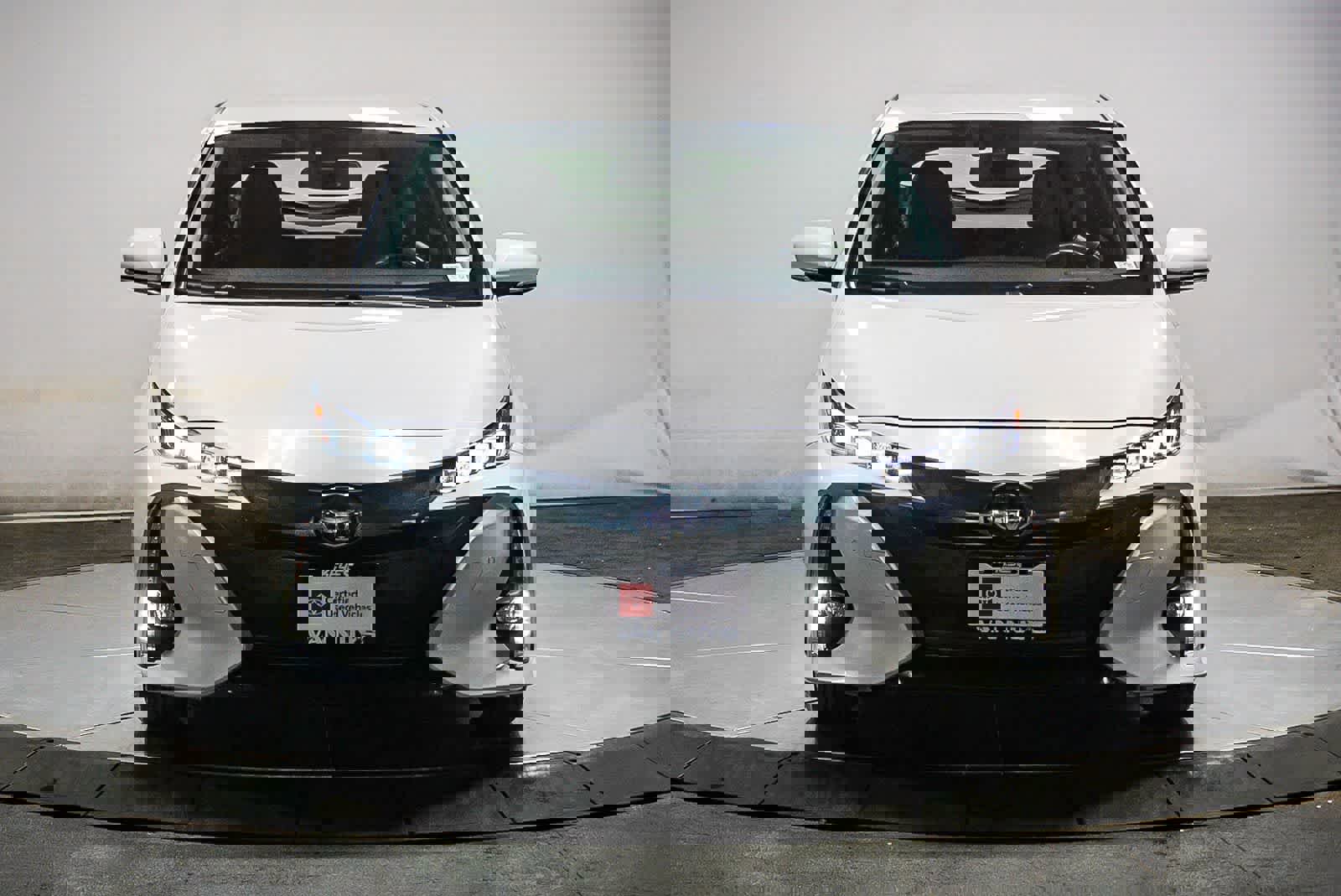 Certified 2019 Toyota Prius Prime Advanced w/ Carpet Mat Package image 3