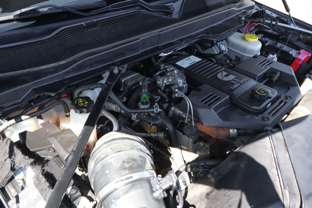 Used 2020 RAM 2500 Laramie w/ Night Edition AWD/4WD image 14