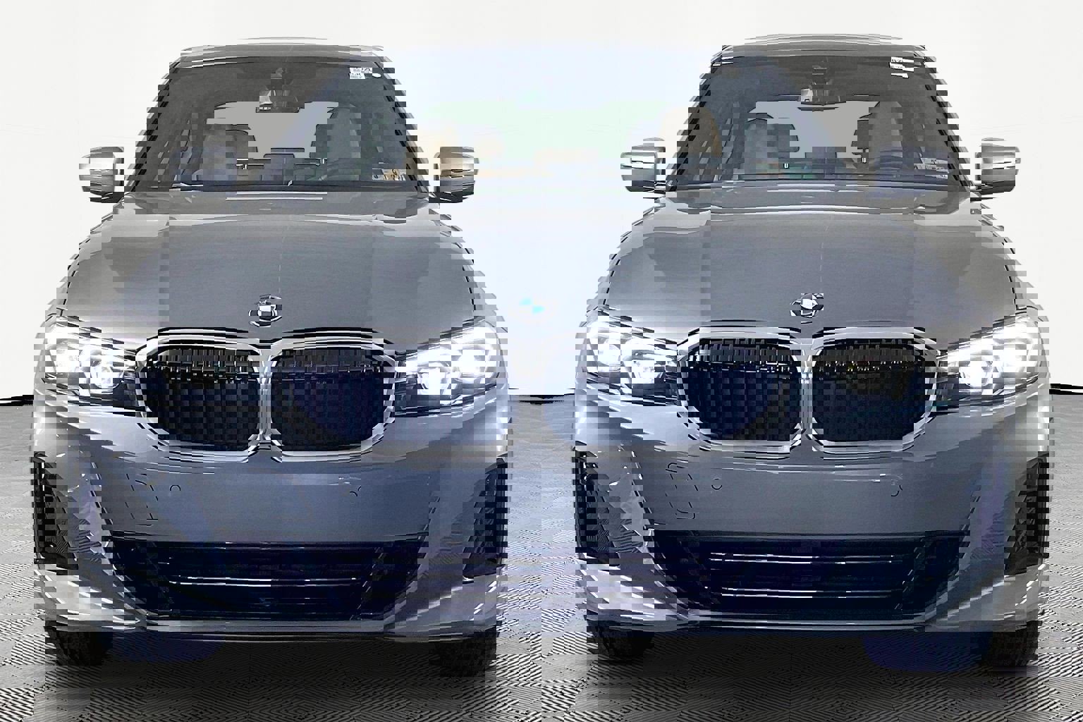 Certified 2025 BMW 330i xDrive Sedan image 2