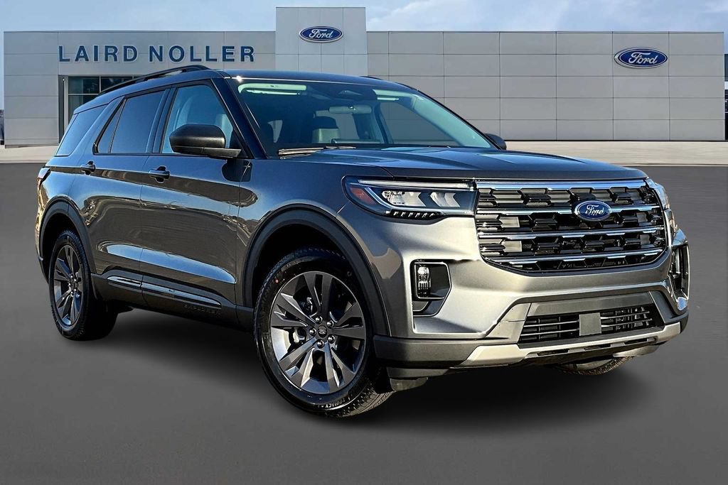 New 2026 Ford Explorer Active w/ Active Comfort Package AWD/4WD image 2