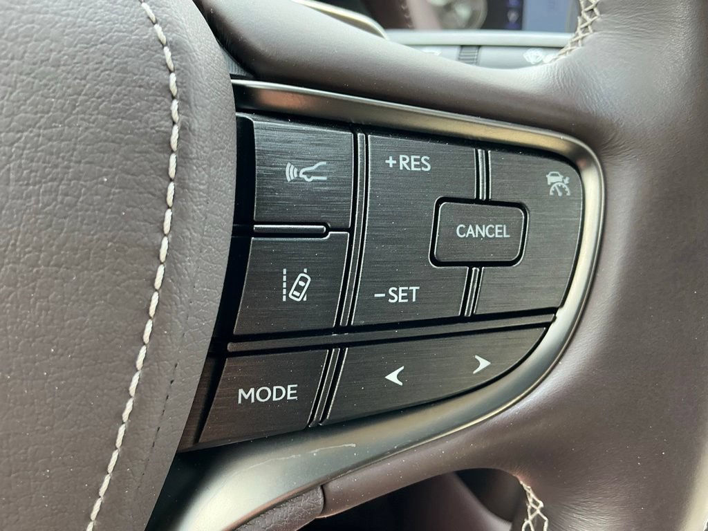 Used 2018 Lexus LS 500 w/ Interior Upgrade Package RWD image 27