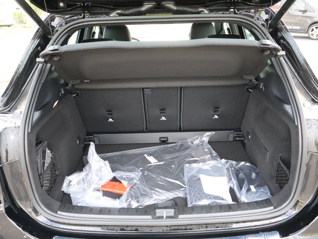 New 2026 Mercedes-Benz GLA 35 AMG 4MATIC image 15