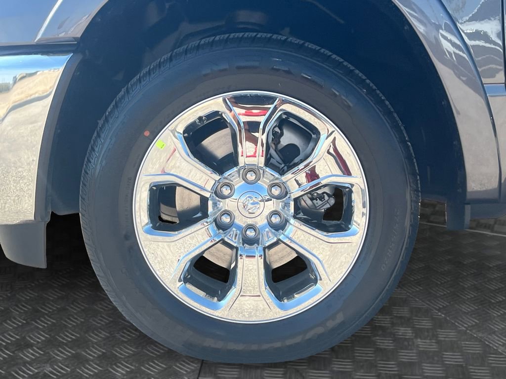 New 2026 RAM 1500 4x4 Crew Cab image 23