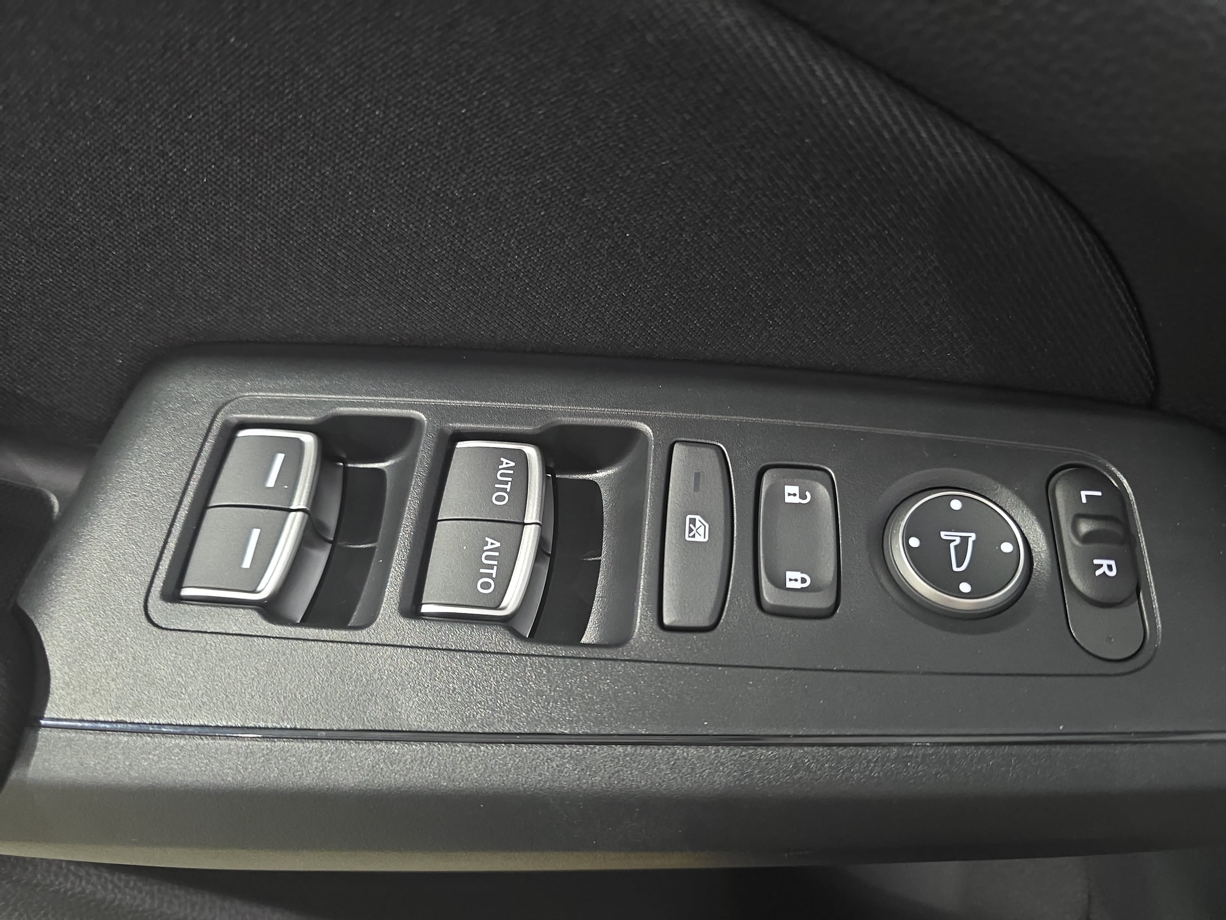 Used 2025 Honda Civic Sport image 25