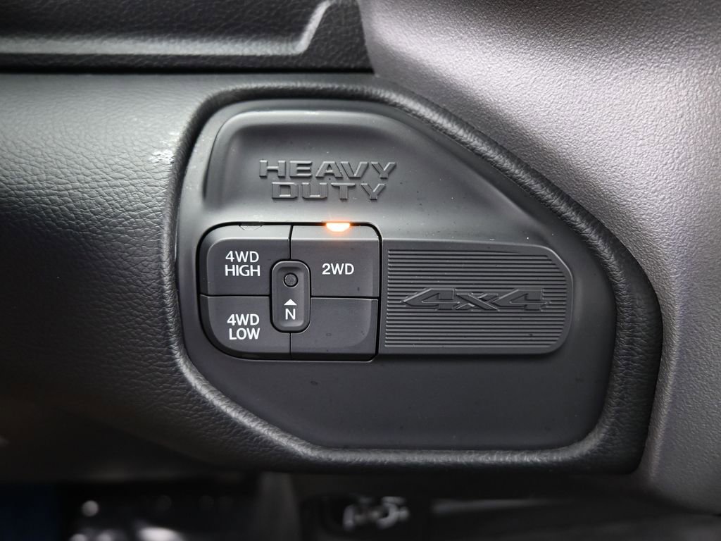 Used 2024 RAM 2500 Big Horn image 28