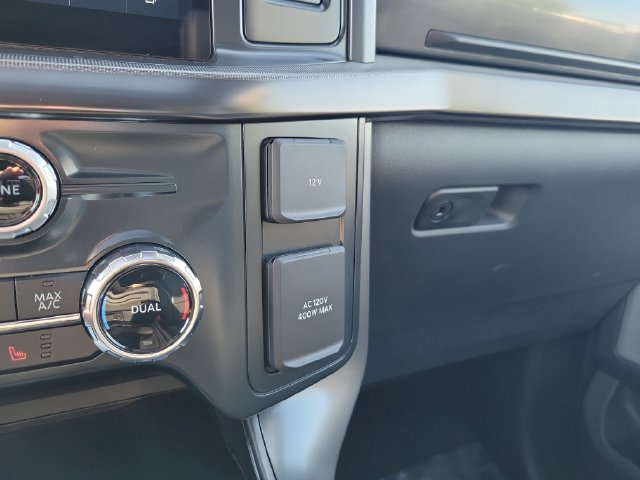 Used 2025 Ford F150 Lariat w/ Equipment Group 502A High AWD/4WD image 24