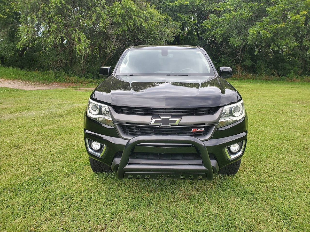 Used 2018 Chevrolet Colorado Z71 AWD/4WD image 2