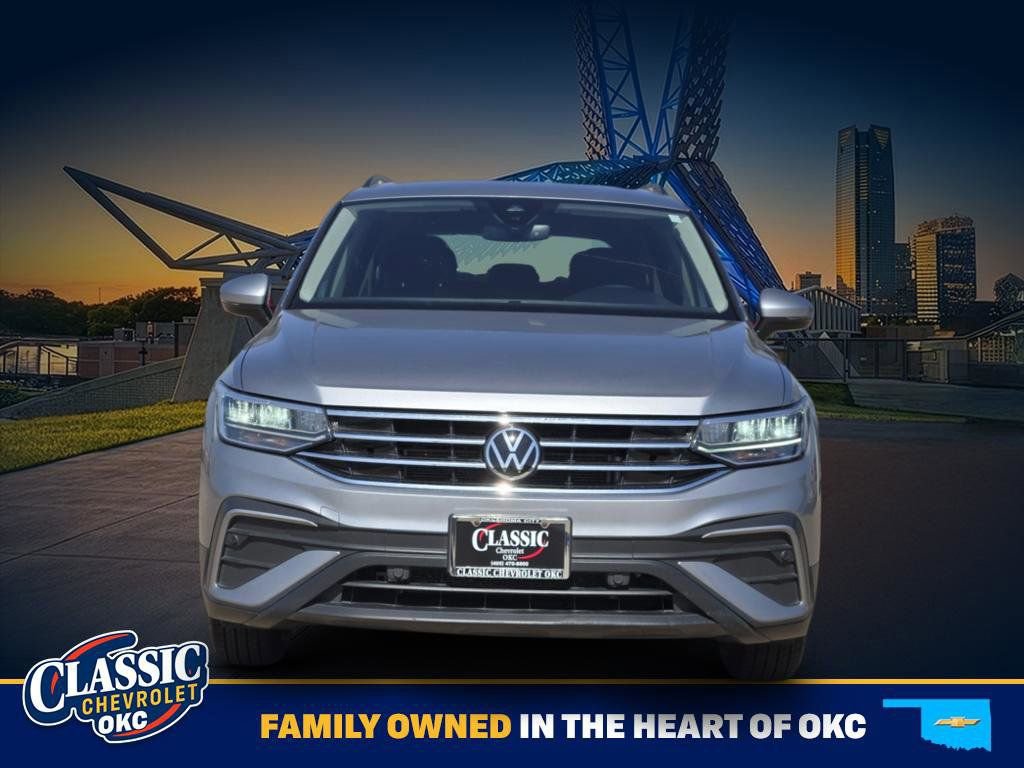 Used 2022 Volkswagen Tiguan S FWD image 2
