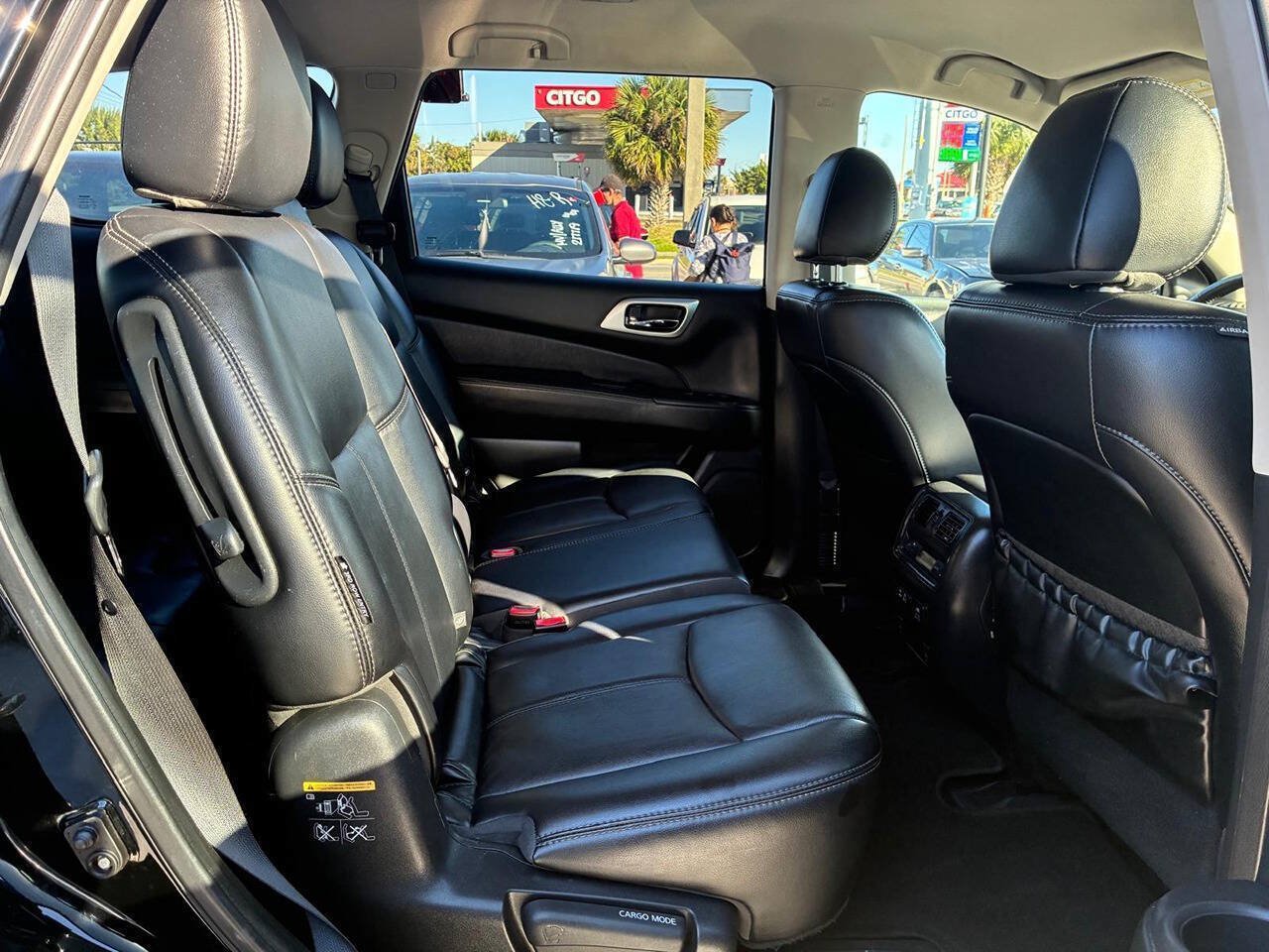Used 2019 Nissan Pathfinder SL AWD/4WD image 8