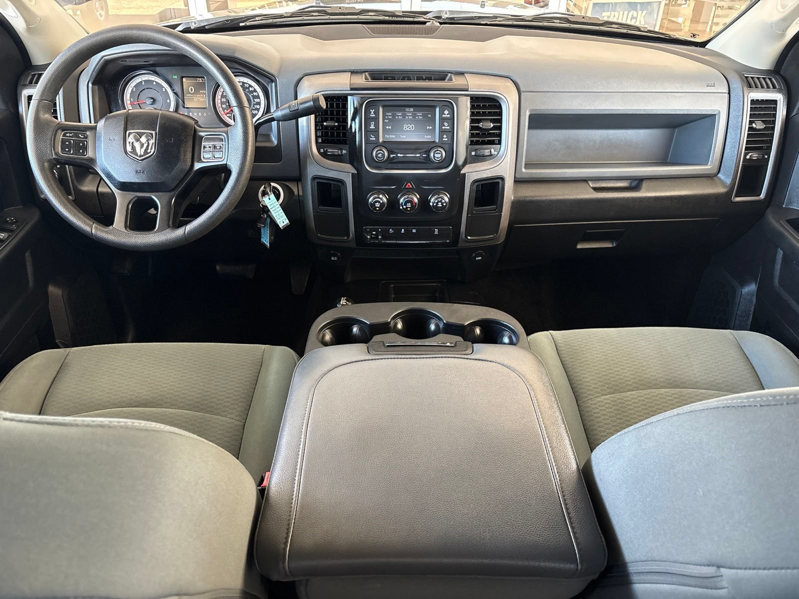 Used 2018 RAM 2500 Tradesman w/ Chrome Appearance Group AWD/4WD image 30