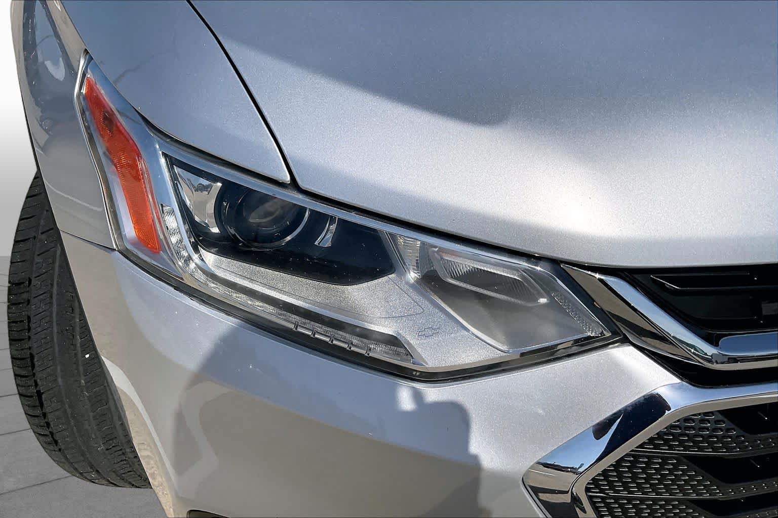 Used 2018 Chevrolet Traverse LS FWD image 23