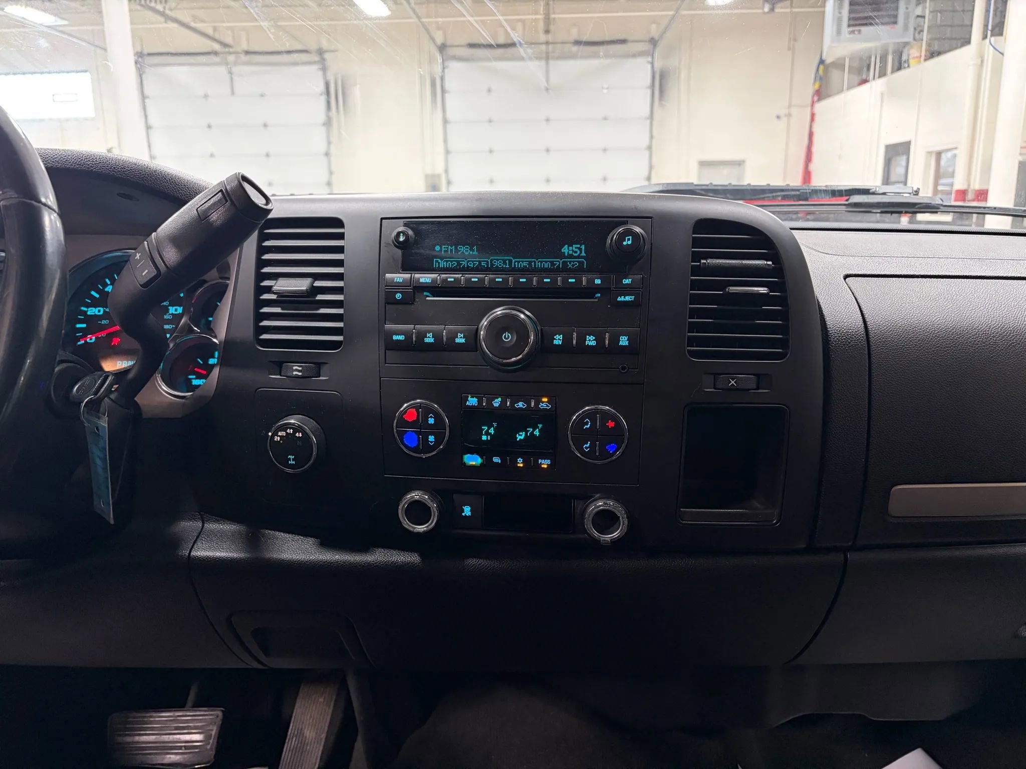 Used 2009 GMC Sierra 1500 SLE w/ Power Pack Plus image 33