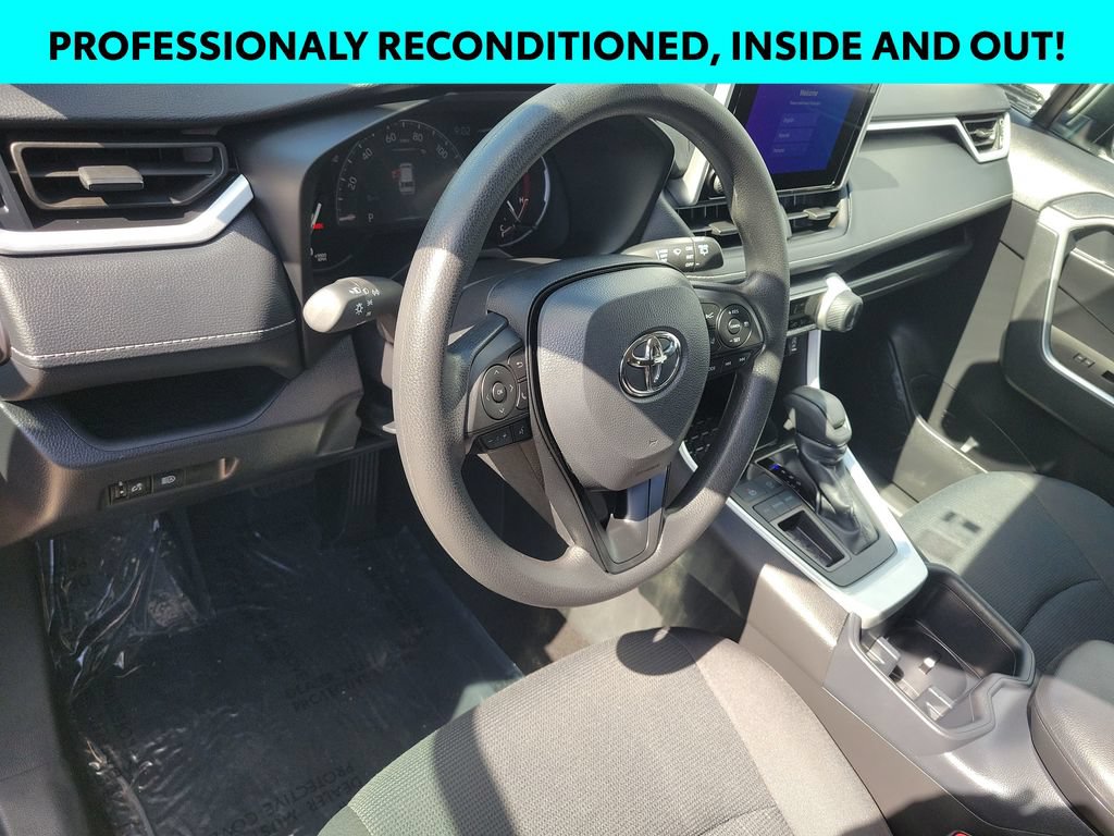 Certified 2025 Toyota RAV4 LE FWD image 7