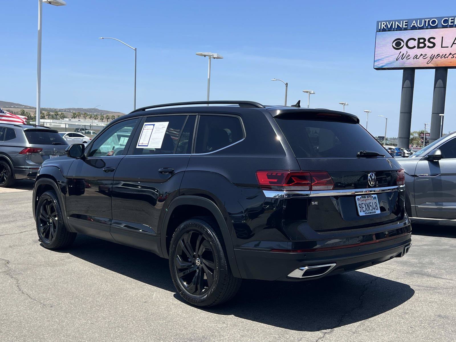Certified 2023 Volkswagen Atlas SE w/ Panoramic Sunroof Package FWD image 3