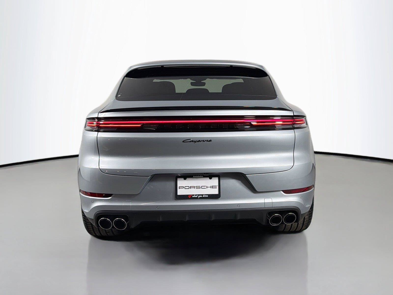 Certified 2025 Porsche Cayenne Coupe AWD/4WD image 6