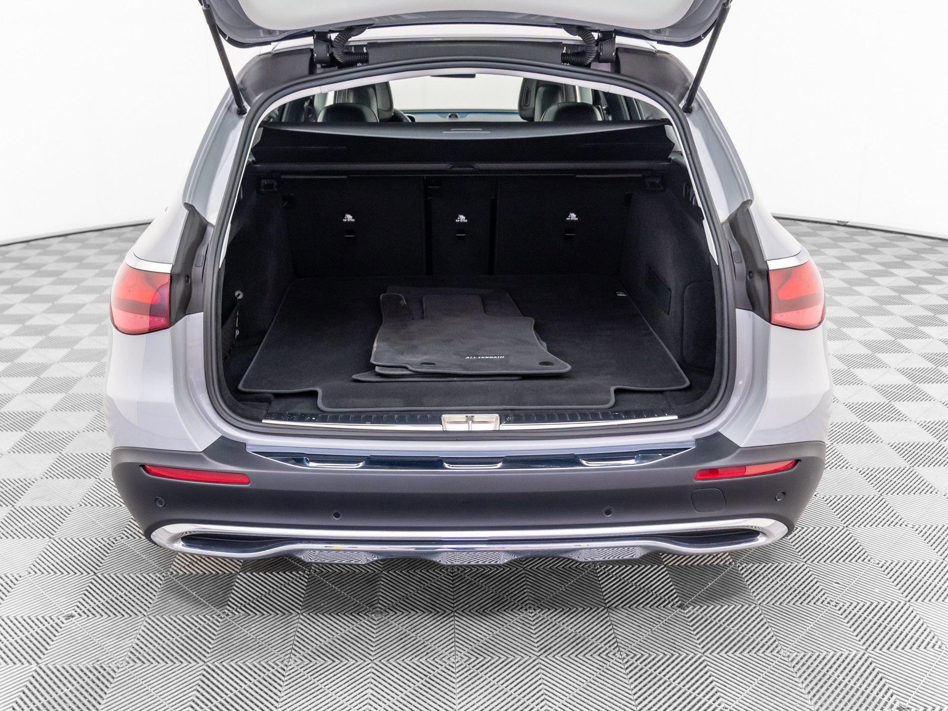 Certified 2025 Mercedes-Benz E 450 4MATIC All-Terrain Wagon image 36