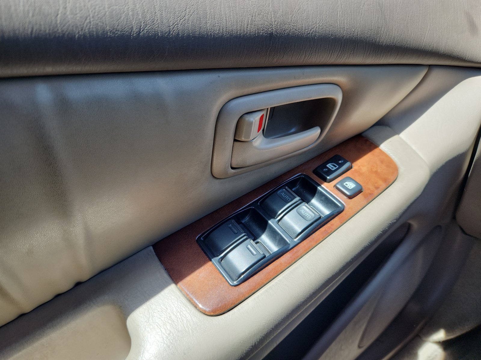Used 2000 Lexus ES 330 w/ Lexus Value Pkg FWD image 13