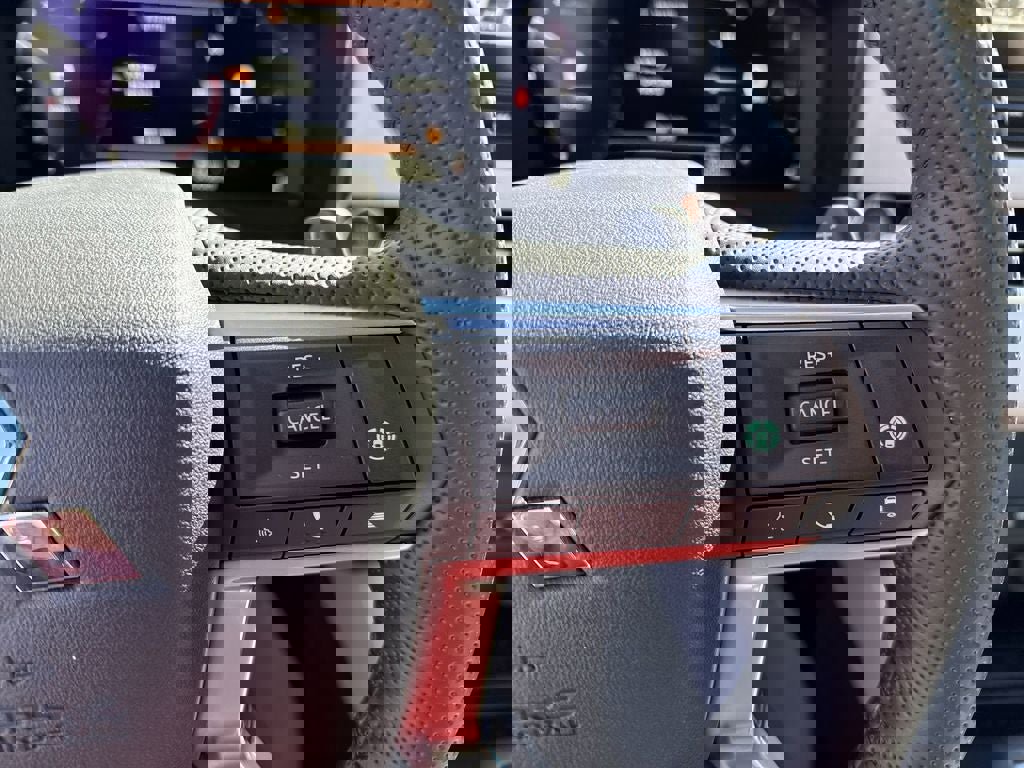 New 2025 Mitsubishi Outlander SE image 21