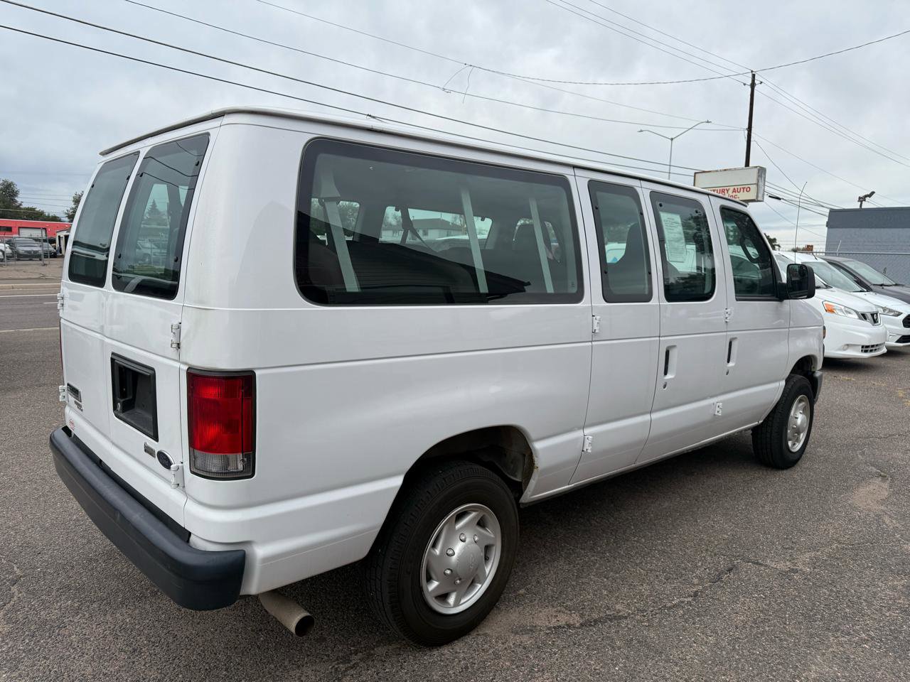 Used 2013 Ford E-350 and Econoline 350 XL image 9