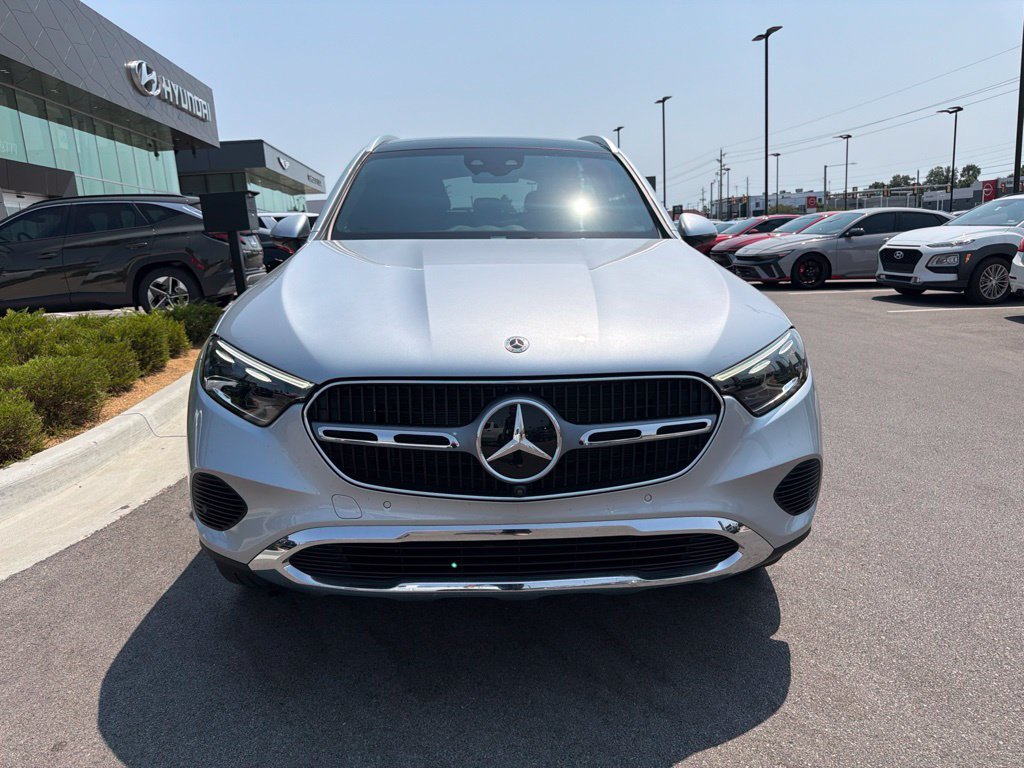 Used 2023 Mercedes-Benz GLC 300 4MATIC image 3