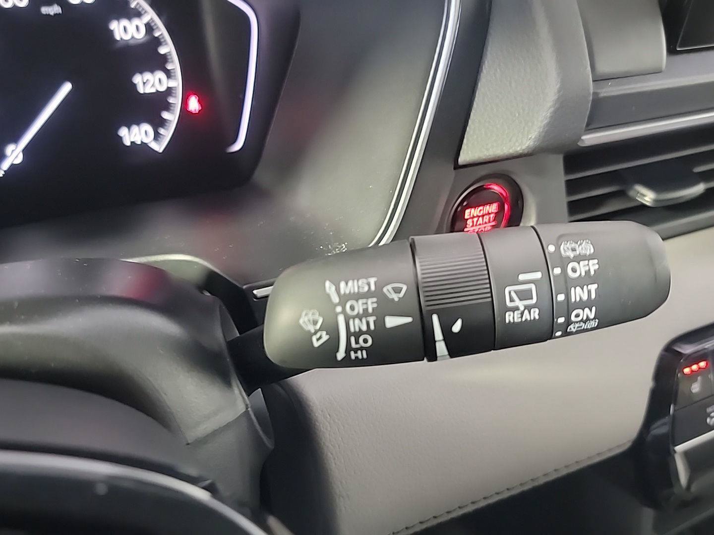 Certified 2025 Honda Pilot EX-L image 28