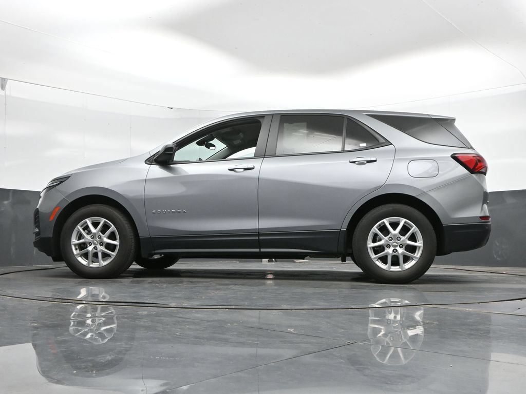 Used 2023 Chevrolet Equinox LS w/ LS Convenience Package FWD image 45
