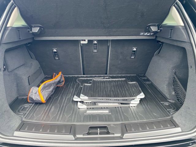 Used 2020 Land Rover Range Rover Evoque SE image 31