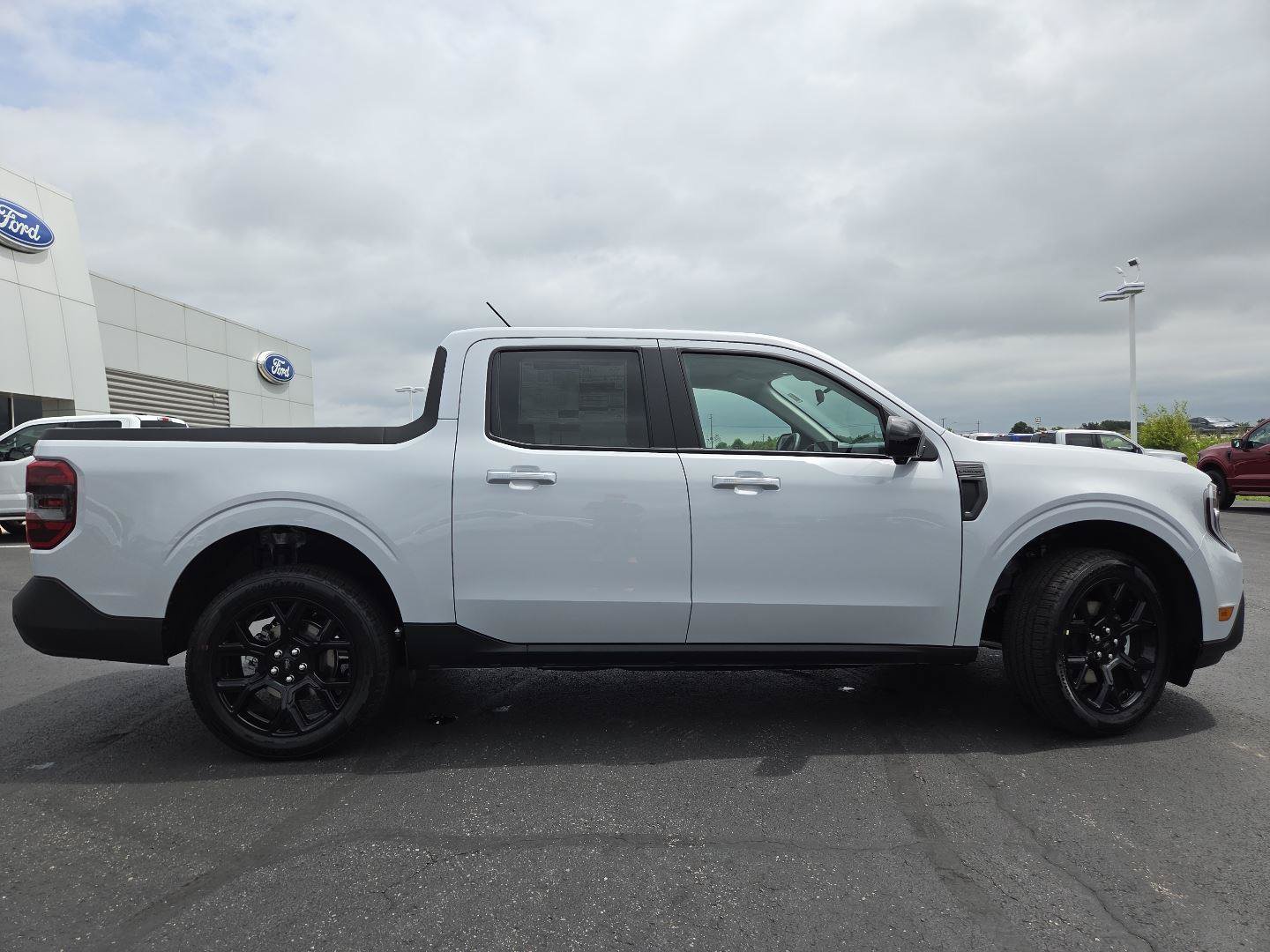 New 2026 Ford Maverick Lariat w/ Black Appearance Package AWD/4WD image 19