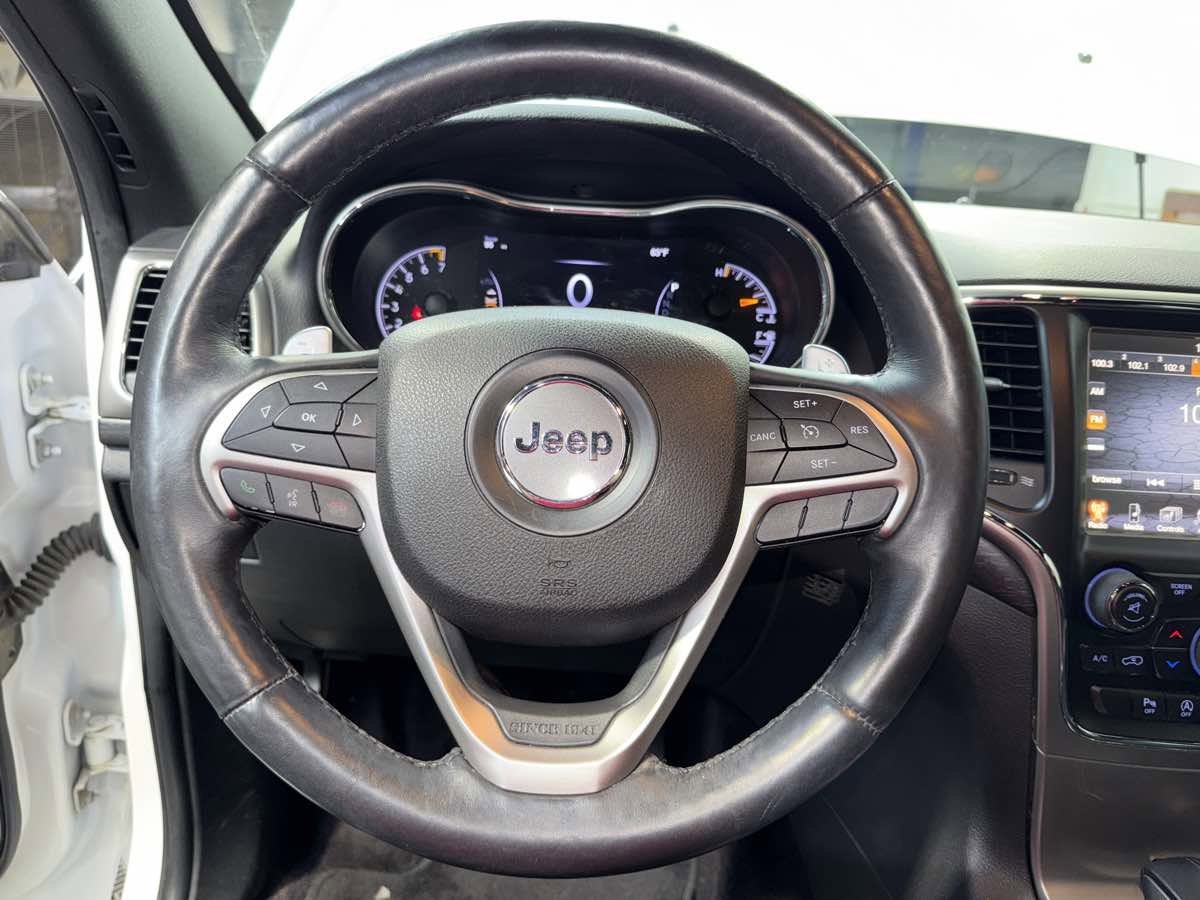 Used 2017 Jeep Grand Cherokee Altitude RWD image 18