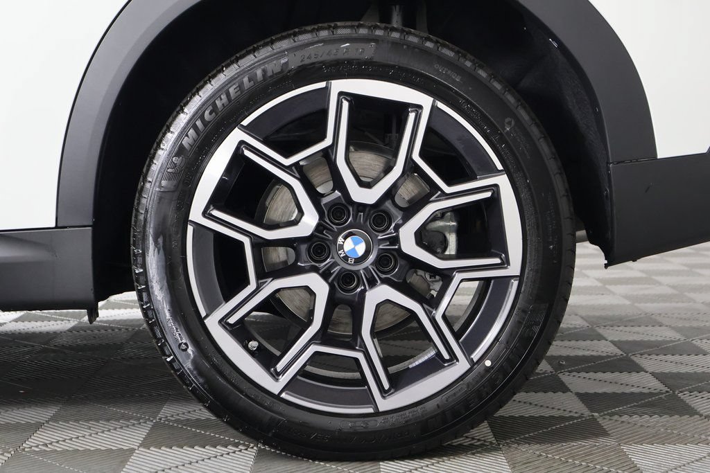 New 2026 BMW X2 xDrive28i w/ Technology Package AWD/4WD image 10
