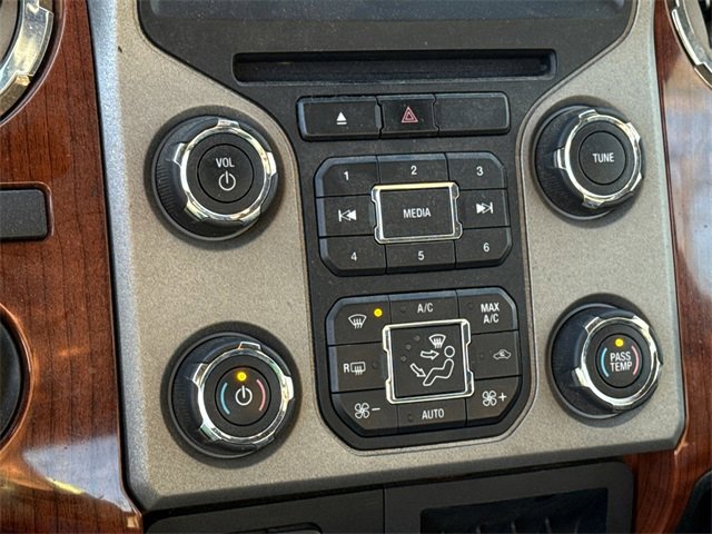 Used 2016 Ford F450 King Ranch w/ King Ranch w/Chrome Package image 26