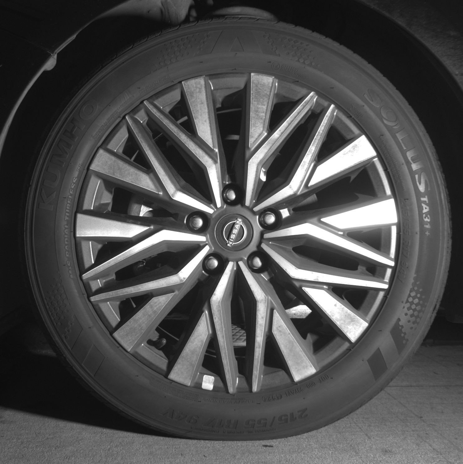 Used 2025 Nissan Altima 2.5 SV FWD image 12