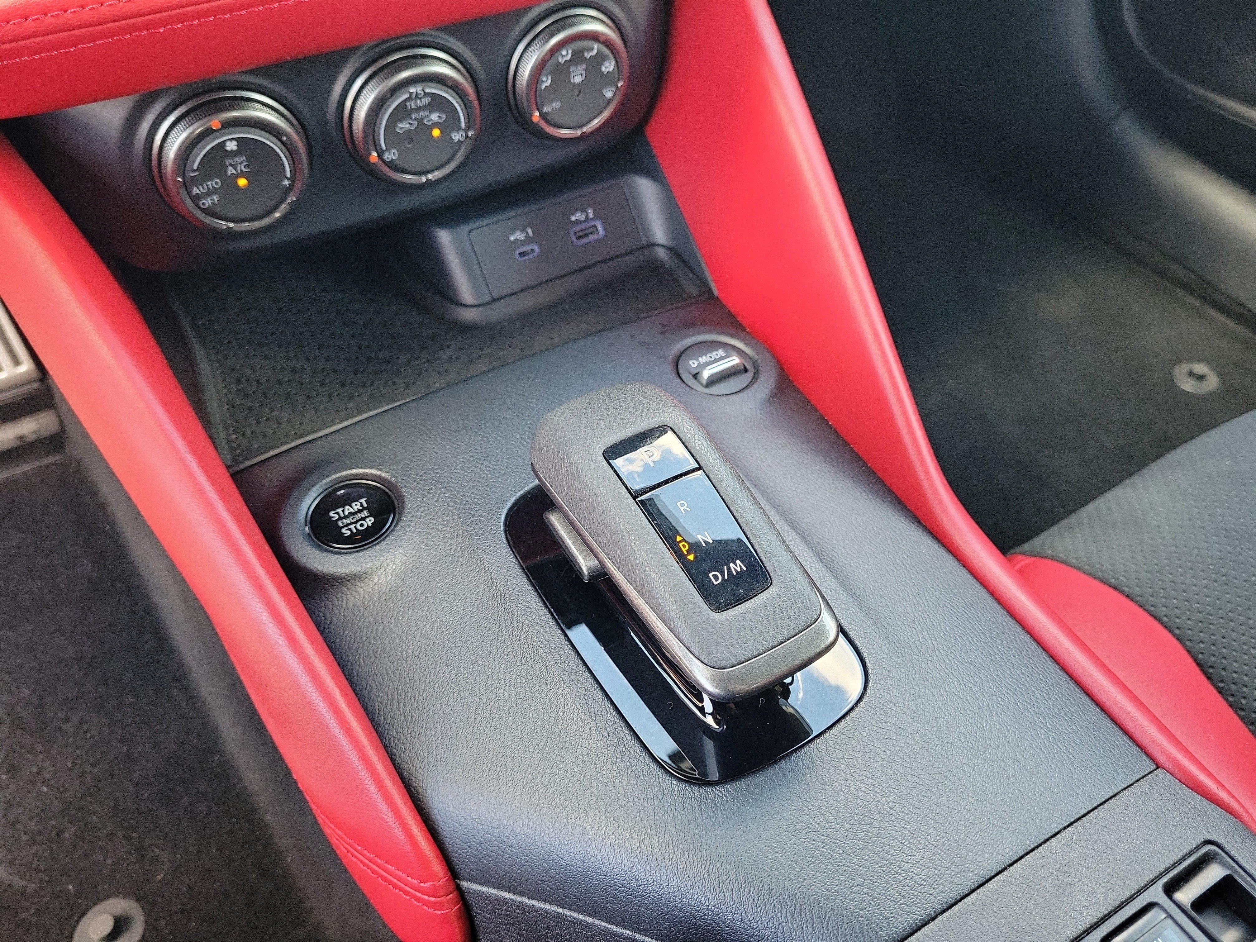 Certified 2024 Nissan Z Performance w/ Floor Mat Package RWD image 20