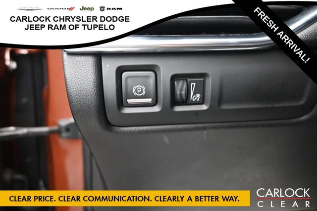 Used 2020 Cadillac XT4 Sport w/ Driver Awareness Package FWD image 26