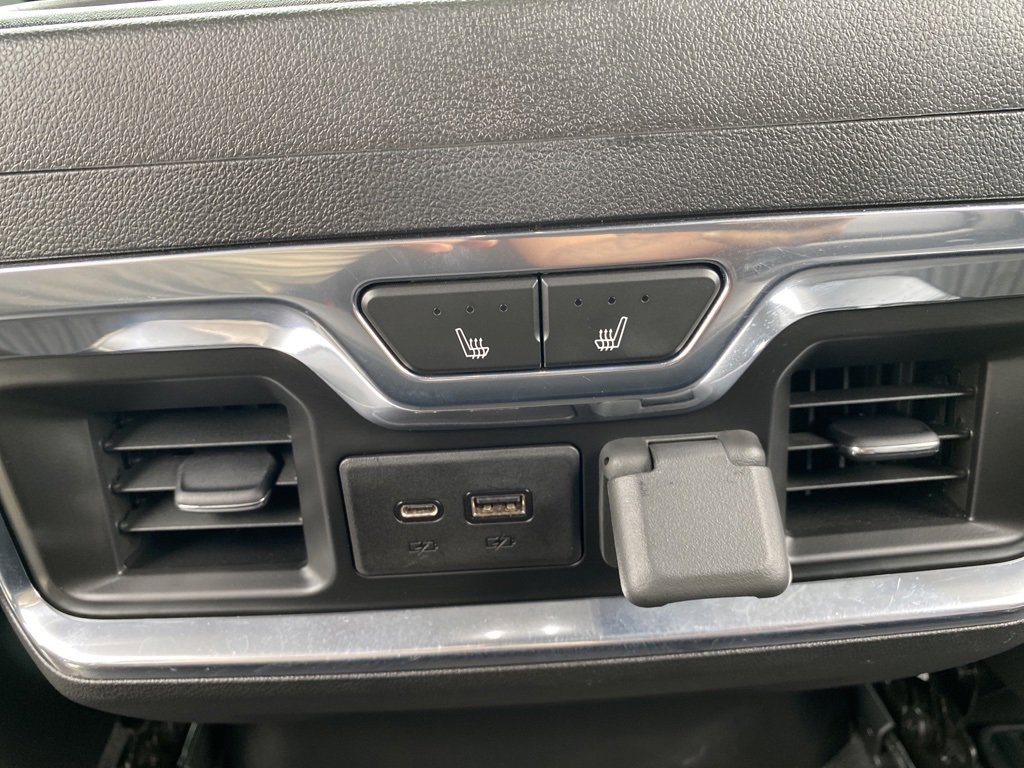 Used 2022 Chevrolet Silverado 2500 LTZ w/ LTZ Convenience Package image 27