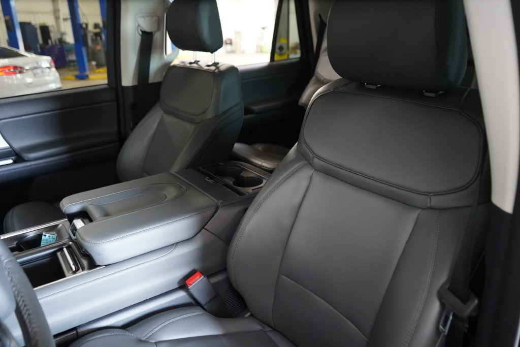 New 2026 Ford Expedition Active AWD/4WD image 16