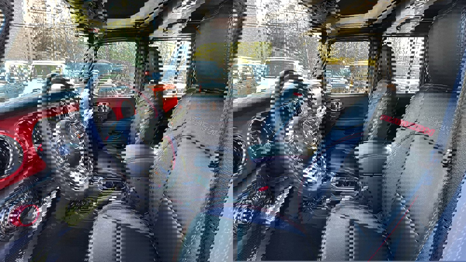 Certified 2022 Jeep Wrangler Unlimited Rubicon w/ Xtreme Recon 35" Tire Package AWD/4WD image 15