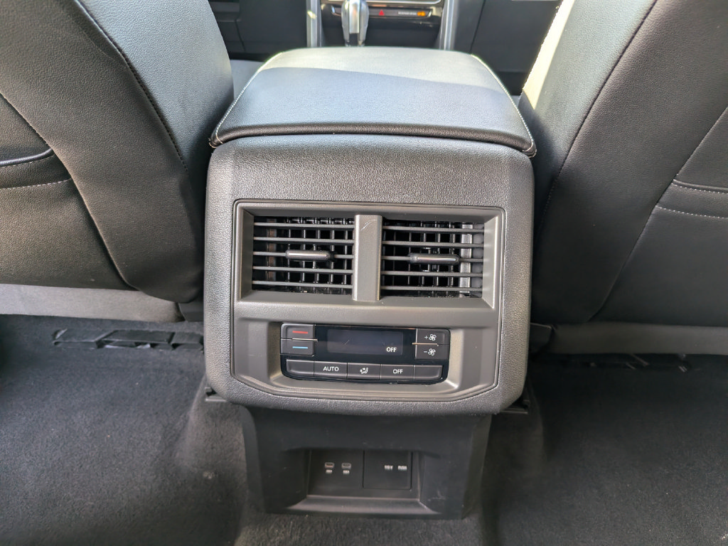 Certified 2023 Volkswagen Atlas SE w/ Panoramic Sunroof Package FWD image 16