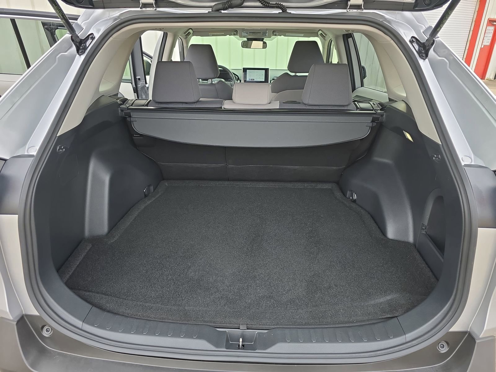 Used 2024 Toyota RAV4 XLE image 18