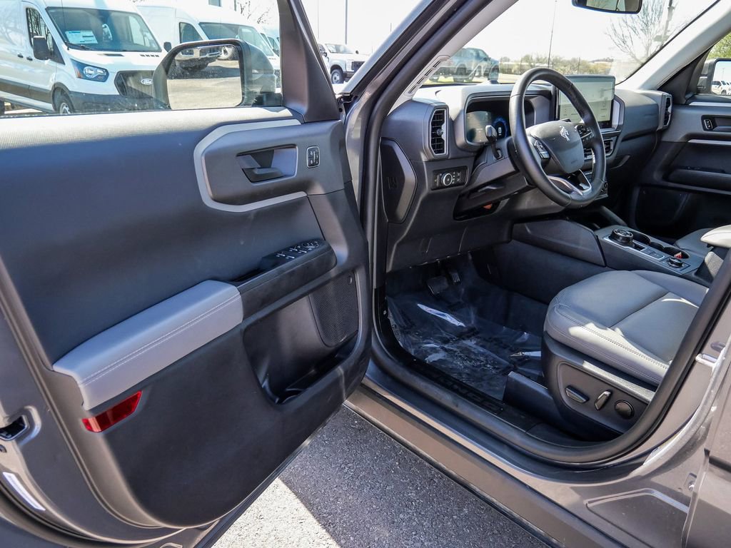 Used 2025 Ford Bronco Sport Badlands image 28